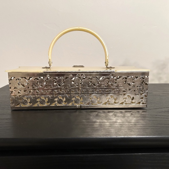Pamart New York Vintage silver lucite purse - Picture 1 of 5
